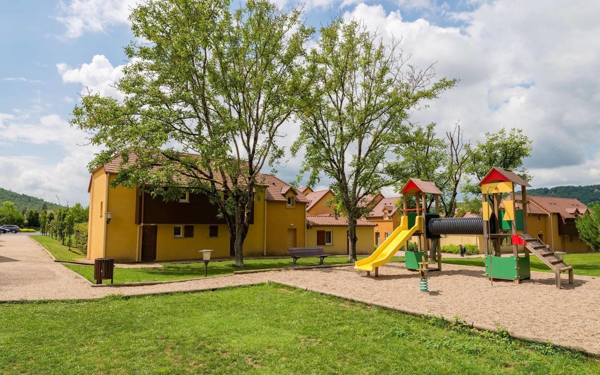 Hotel Lagrange Vacances Les Bastides de Lascaux Montignac-Lascaux Exterior foto